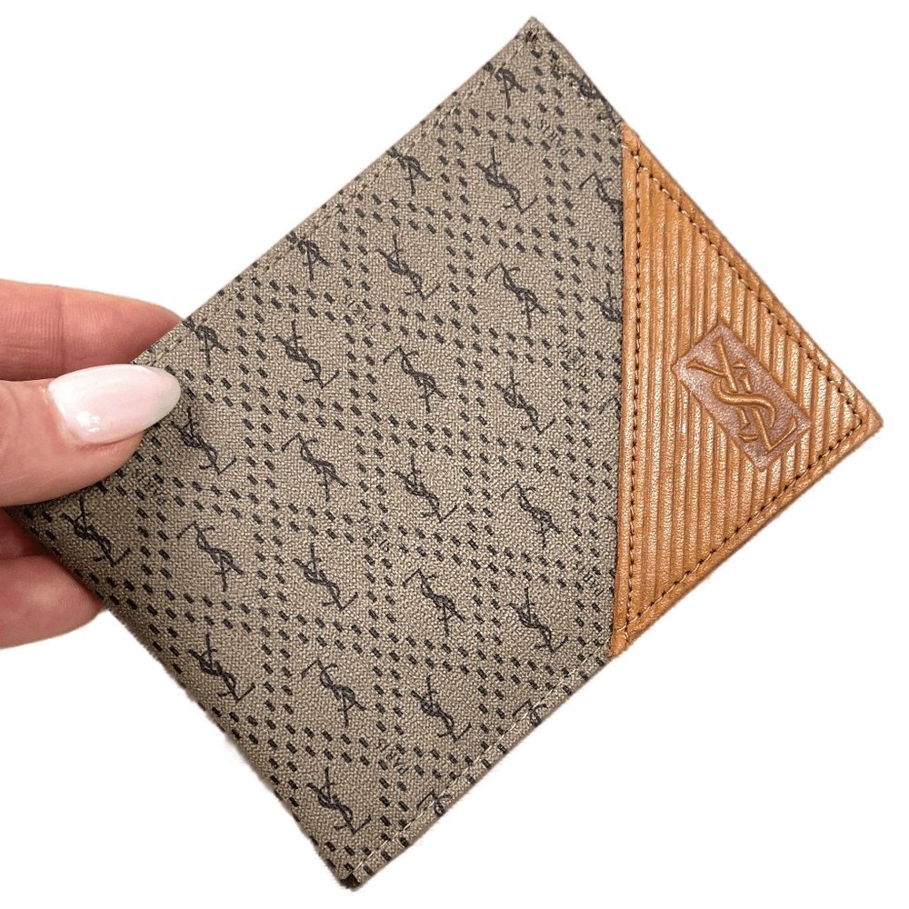 Auc YSL Vintage Monogram bi-fold wallet ID window